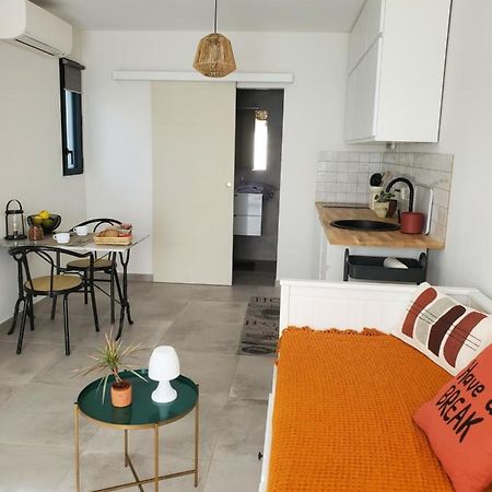 פונויל Charmant Studio Moderne Avec Exterieur "Dormir En Provence" מראה חיצוני תמונה
